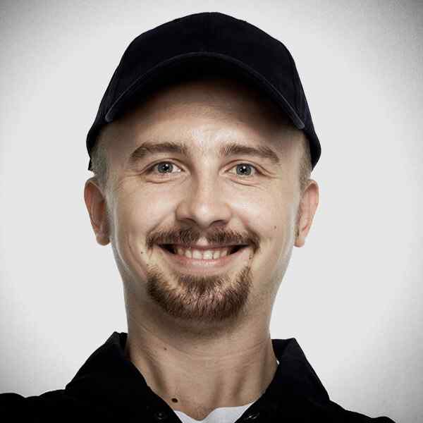 https://ronthesewerrat.com/wp-content/uploads/2018/09/our_team_03.jpg